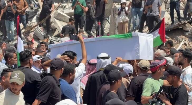 رحال يطالب بمواقف دولية عملية لوقف إبادة العائلات الفلسطينية في غزة