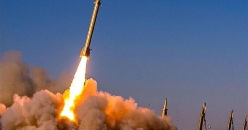 تصعيد عسكري غير مسبوق: إيران تقصف قواعد أمريكية في العقبة بالصواريخ الباليستية
