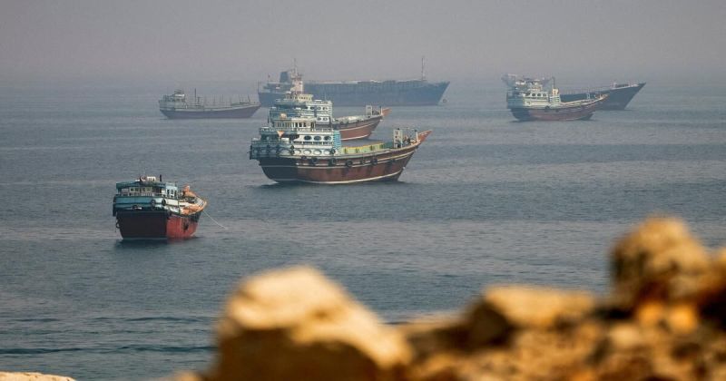 انفتاح أمريكي على الحوار ومقترح إيراني لفتح مضيق هرمز مقابل رفع الحصار