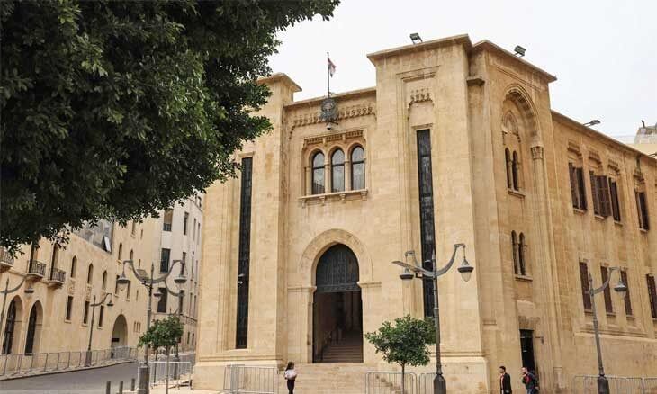قيود تشريعية تهدد المنصات الفلسطينية في لبنان: المادة 63 تحت المجهر