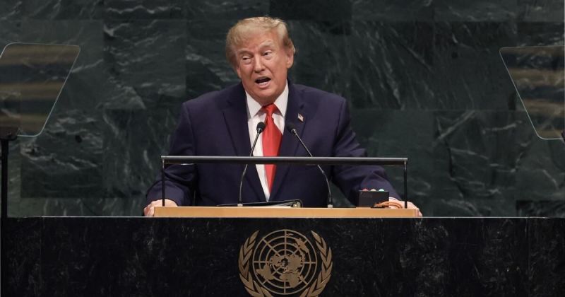 ترمب يلمح لاتفاق وشيك مع طهران ولقاءات سرية في نيويورك تبحث فتح مضيق هرمز