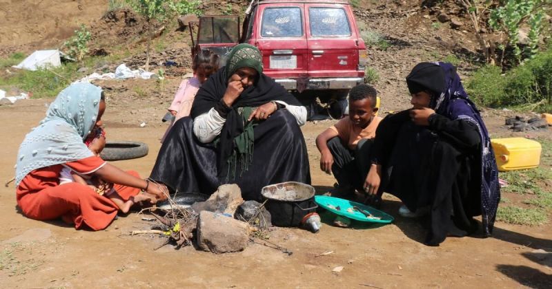 تصاعد موجات النزوح في اليمن وسط مواجهات عسكرية وتفاقم الأزمة التعليمية