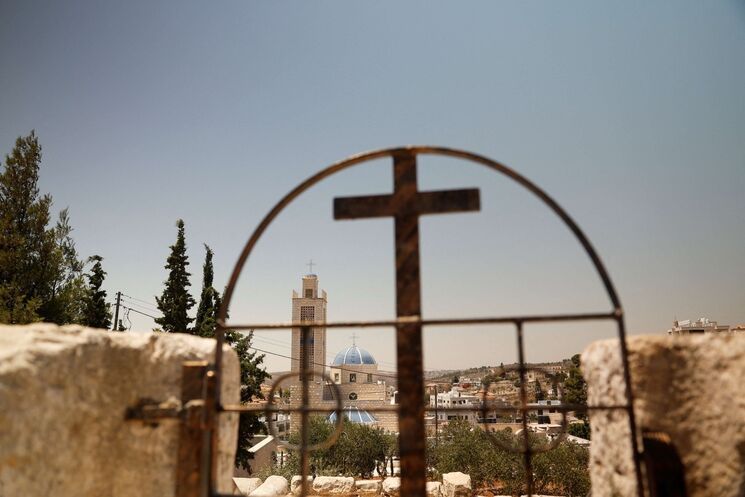 كنائس القدس المحتلة تدين إرهاب المستوطنين وتؤكد أن الإفلات من العقاب يغذي الاعتداءات