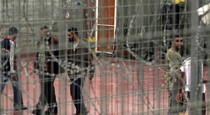 محادثات مسربة تكشف فظائع التعذيب الممنهج بحق الأسرى في سجن 'كتسيعوت'