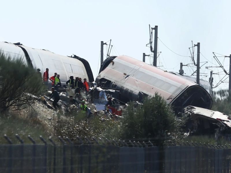 عالم الرياضة يواسي إسبانيا في فاجعة قطاري طليطلة
