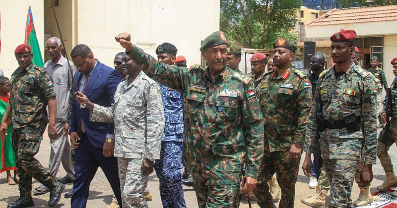 البرهان يقرر إسقاط الملاحقات القانونية عن السودانيين بالخارج لتسهيل الحوار الوطني