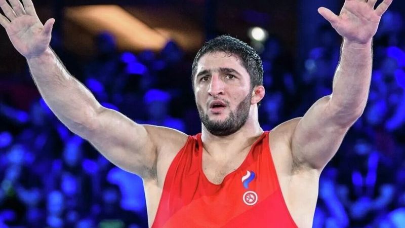 المصارع الروسي سادولايف يحصد برونزية بطولة العالم في أستانا