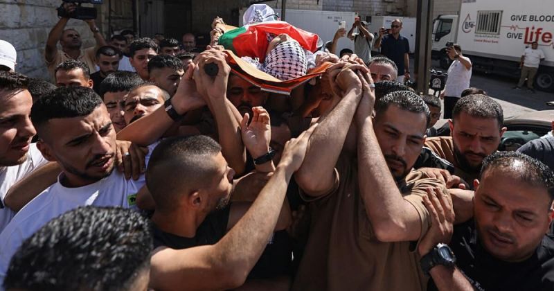 استشهاد طفل في نابلس وتصاعد حملات الاعتقال والاستيطان بالضفة الغربية