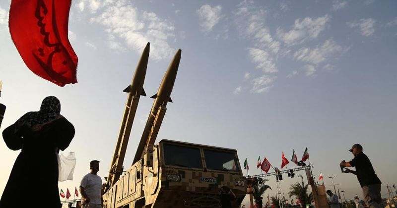 طهران تتوعد برد مماثل على أي هجوم أمريكي وتلوح بورقة مضيق هرمز