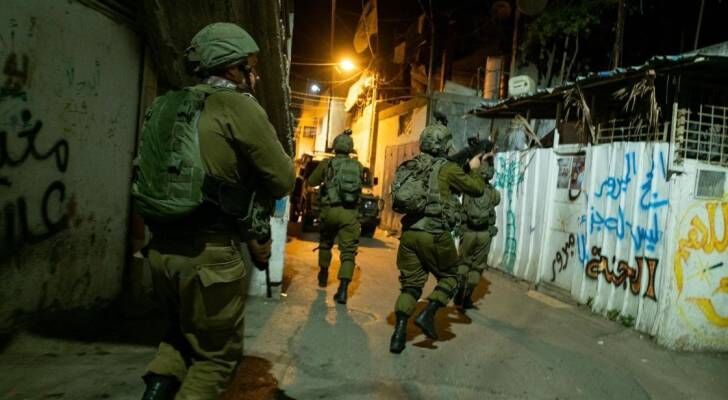 إصابات في اعتداءات واسعة للمستوطنين وقوات الاحتلال بالضفة والقدس