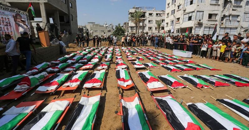 غزة تواري الثرى 112 شهيداً انتُشلت جثامينهم من تحت أنقاض حي الصبرة