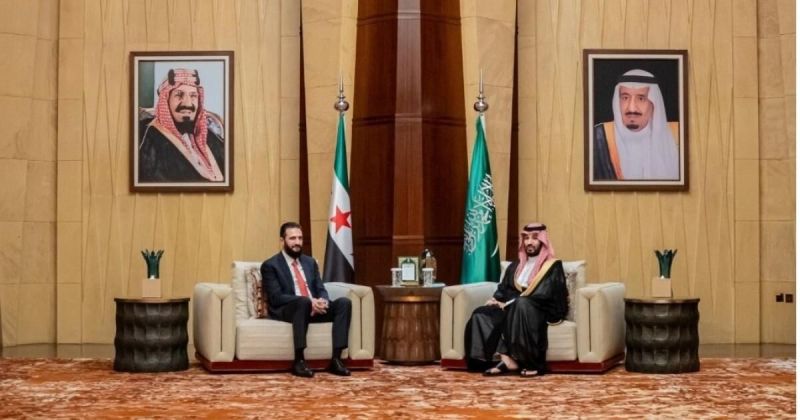 محمد بن سلمان والشرع يبحثان في الرياض ملف إعادة إعمار سوريا وتعزيز الاستثمارات