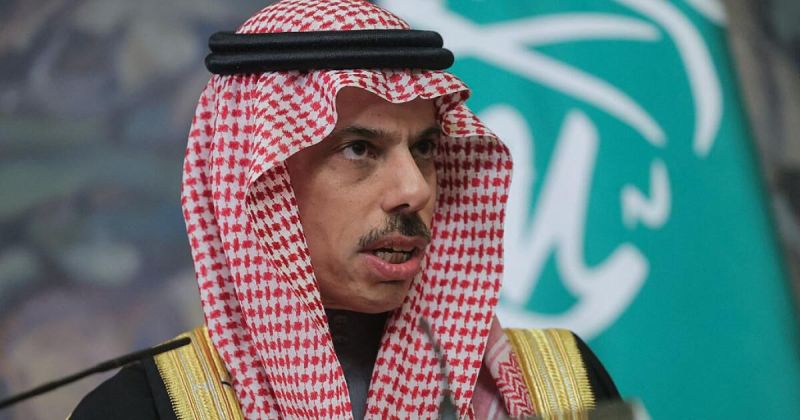 تصعيد عسكري جديد: غارات سعودية في تعز والرياض تتوعد الحوثيين برد رادع