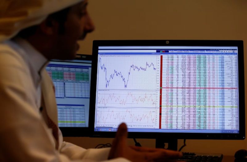تباين في بورصات الخليج وسط مخاوف أمنية تهدد إمدادات الطاقة السعودية