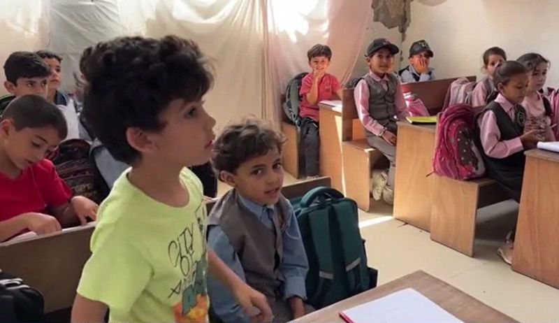 إرادة تتحدى الركام: نساء غزة يسطرن ملاحم الصمود بالتعليم والإبداع
