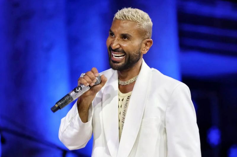 أزمة صحية تداهم أحمد سعد وتهدد موعد طرح ألبومه الجديد