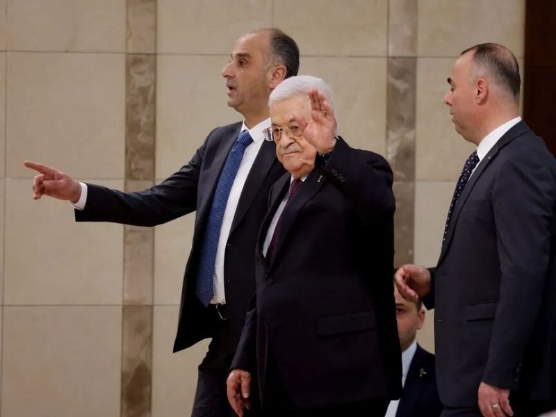 الرئيس محمود عباس يصل قبرص في زيارة رسمية لبحث المستجدات السياسية