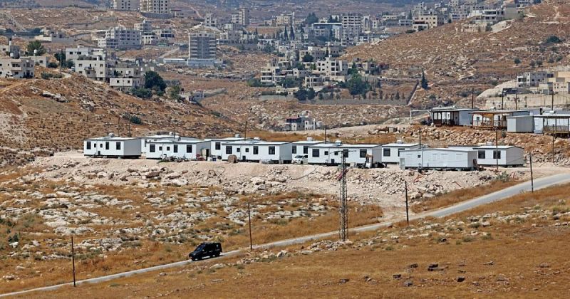 تحركات دبلوماسية دولية ضد الاستيطان وتبرئة قتلة عمال الإغاثة في غزة