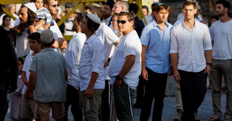 تصعيد استيطاني واسع بالضفة: اقتحام مقامات عورتا وتجريف أراضٍ واعتقالات بمناطق متفرقة