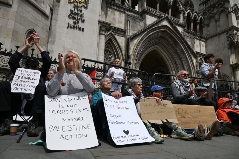 المحكمة العليا البريطانية تقبل النظر في طعن ضد حظر حركة 'فلسطين أكشن'