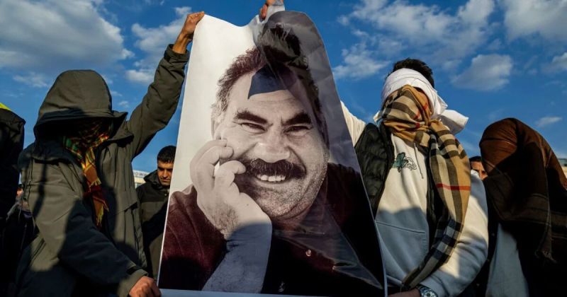 أنباء عن نقل الزعيم الكردي عبد الله أوجلان إلى مقر إقامة جديد في جزيرة إمرالي