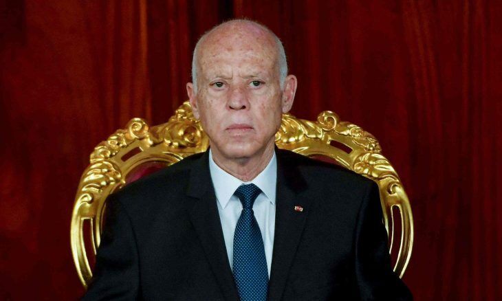 سعيد يتهم أطرافاً بتعمد قطع الماء والكهرباء لتأجيج الأوضاع في تونس