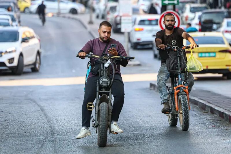 النقل والمواصلات تعد نظاماً جديداً لتنظيم استخدام الدراجات الكهربائية و«السكوترات»