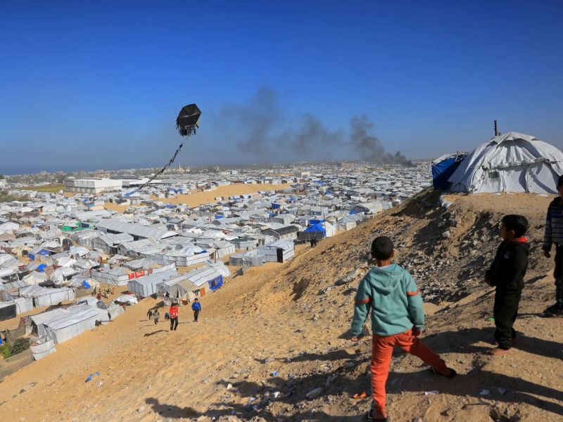 مجلس السلام يصنف طائرات غزة الورقية 'نشاطاً مسلحاً' والأمم المتحدة تندد بتهديدات التهجير