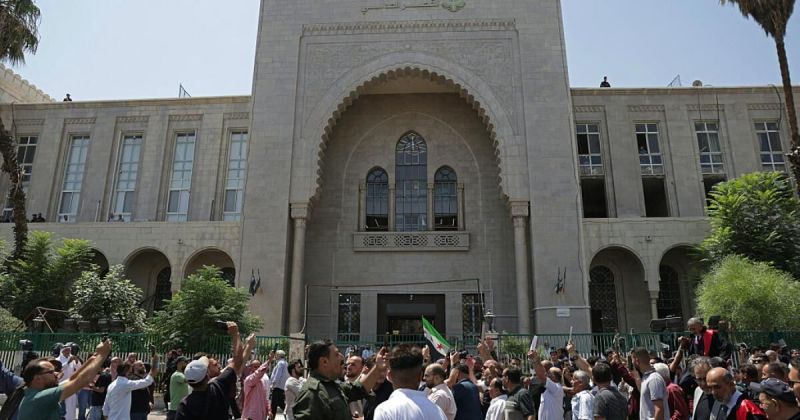 دمشق ترد على 'العفو الدولية': أحكام الإعدام بحق الأسد ورموزه استندت لأدلة قانونية قطعية
