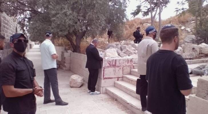 بن غفير يقتحم الأقصى ويؤدي طقوساً تلمودية تحت حماية مشددة