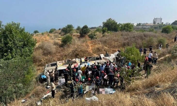 فاجعة بومرداس: الجزائر تعلن الحداد الوطني بعد مقتل 27 شخصاً في حادث حافلة