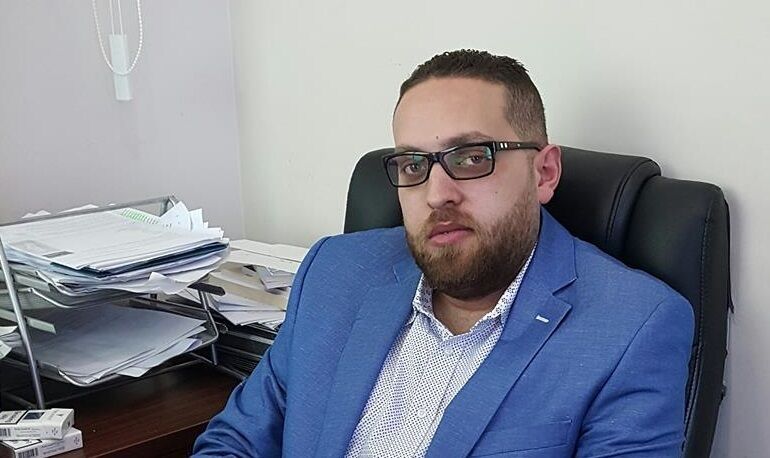 الكل استفاد من تأجيل الانتخابات .. إلا الشعب الفلسطيني !