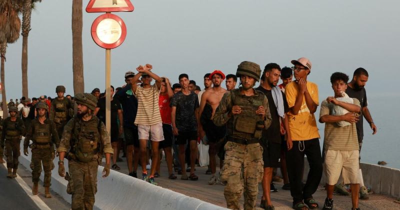 ارتفاع حصيلة ضحايا أزمة سبتة إلى 72 قتيلاً وعودة آلاف المهاجرين للمغرب