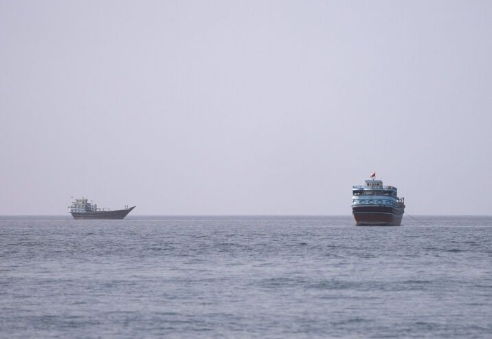 القيادة المركزية الأميركية تؤكد استمرار الملاحة في مضيق هرمز وسط حراك دبلوماسي مكثف