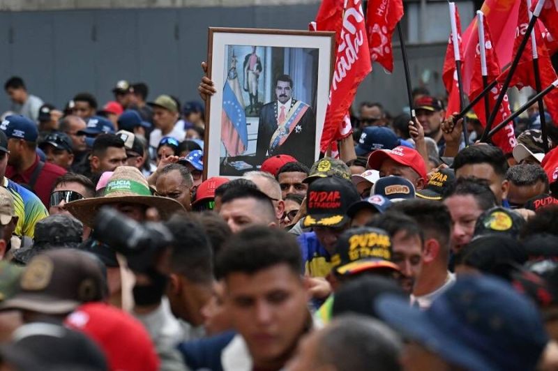 من محبسه بنيويورك.. مادورو يبارك الحوار السياسي في فنزويلا قبيل محاكمته