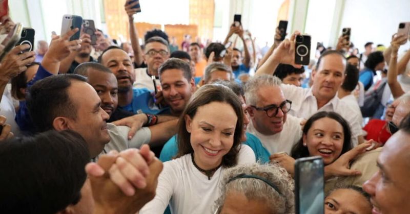 زعيمة المعارضة الفنزويلية ماريا ماتشادو تعلن عودتها إلى بلادها بعد عام في الخارج