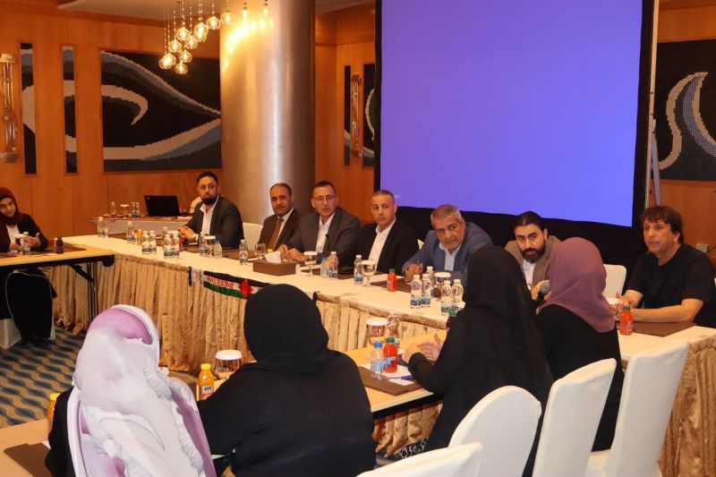 السفير الرويضي يطمئن على اوضاع جرحى ومرضى غزة الذين يتلقون العلاج والرعاية في سلطنة عُمان
