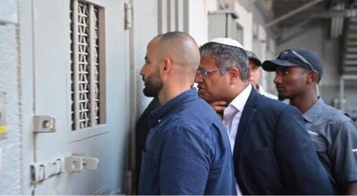 بن غفير يتباهى بالتنكيل بالأسيرات الفلسطينيات: أنا مسرور بمعاناتكن