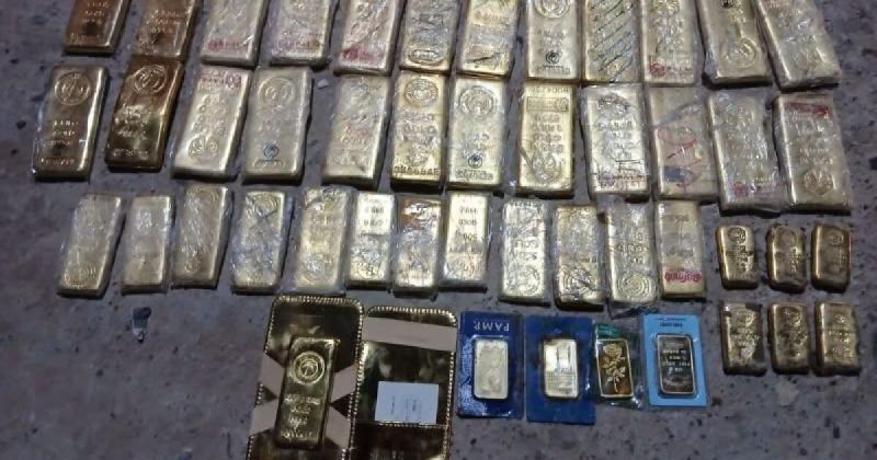القضاء العراقي يضبط سبائك ذهبية ومليارات الدنانير في قضية فساد وكيل وزارة النفط