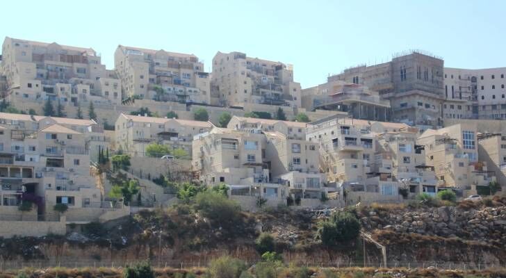 اللجنة الملكية لشؤون القدس: العقوبات البريطانية على المستوطنات انتصار للشرعية الدولية