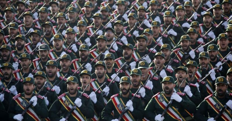 إيران تستعرض قدراتها الصاروخية وتكشف عن تقدم في مباحثات «هرمز» مع عُمان