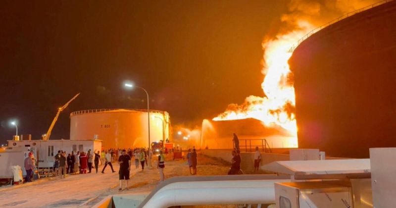 تصعيد خطير في ليبيا: مسيّرات مجهولة تستهدف منشآت النفط والكهرباء في الزاوية