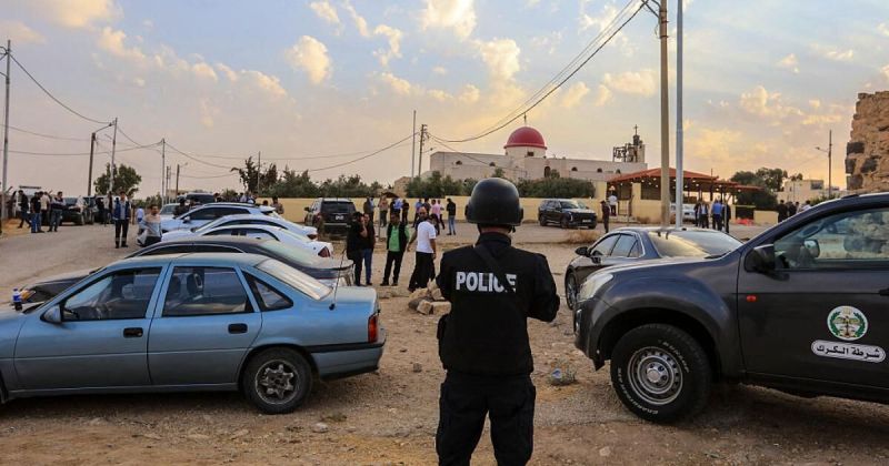 ملك الأردن يتوعد منفذي هجوم الكرك بـ«أشد العقوبات» ويؤكد تماسك الصف الوطني