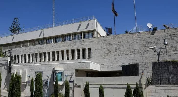 الاحتلال يبدأ إغلاق القنصلية البريطانية بالقدس رداً على عقوبات المستوطنات
