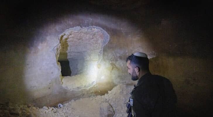 الاحتلال يزعم اكتشاف نفق قيد الحفر في قلقيلية ويعتقل 4 فلسطينيين