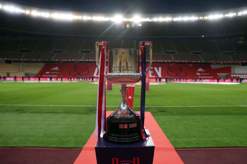 فاجعة تصادم قطارين في إسبانيا تدفع الاتحاد الكروي لتأجيل مباريات كأس الملك وإعلان الحداد