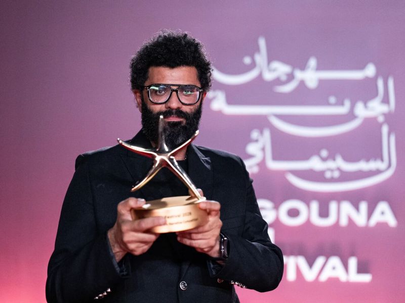 المخرج محمد حماد يتحدث عن كواليس «خروج آمن» بعد تتويجه بذهبية الجونة