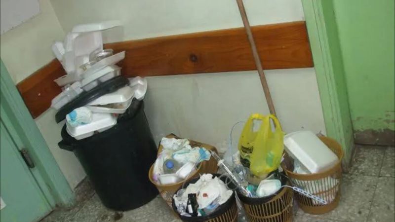 كارثة بيئية تتربص بالنازحين في غزة: النفايات الطبية قنبلة موقوتة بين الخيام