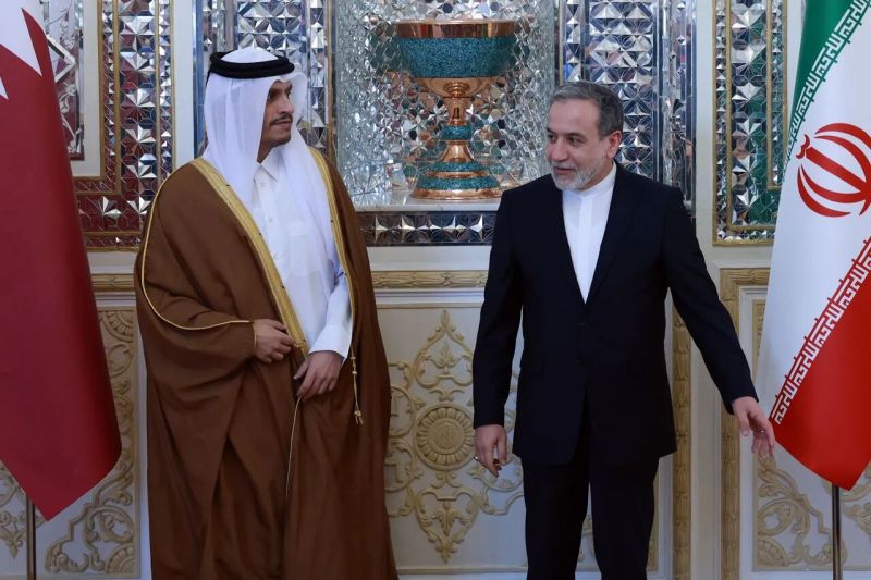 وساطة قطرية في طهران لإحياء المفاوضات الأميركية الإيرانية وسط تصاعد التهديدات العسكرية