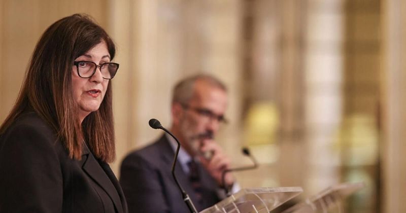 الخارجية الفلسطينية تستهجن القيود الأمريكية على تأشيرات مسؤوليها وتعتبرها تقويضاً لحل الدولتين